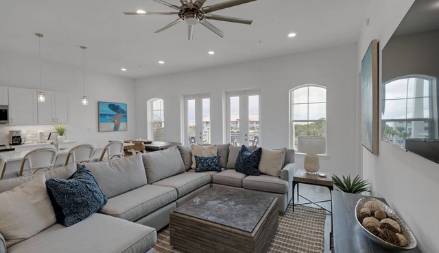 GULF PLACE-STUNNING CONDO OFF 30A! 3 BED/3 BATH! SLEEPS 6!