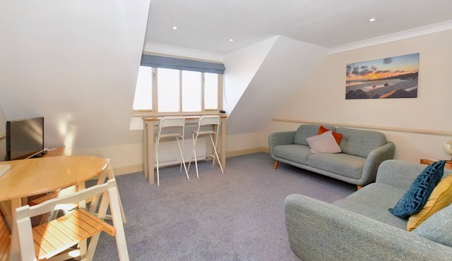 Gull View - a second floor apartment that sleeps 4 guests in 2 bedrooms