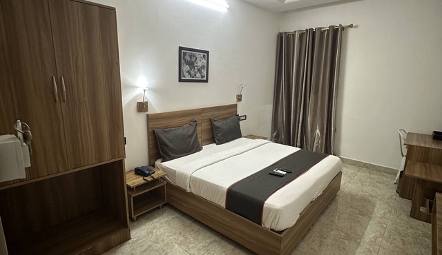 GULNAAR INN