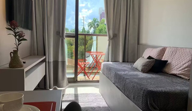 Gym, laundry, hot/cold air, Smart TV