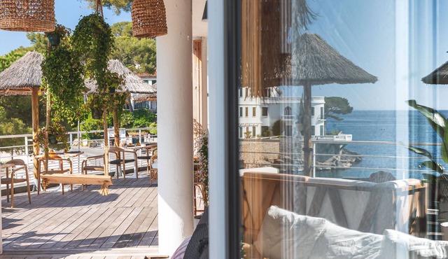 Hôtel de la Plage Mahogany