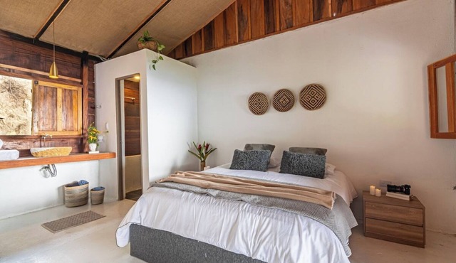 Habitacion en increible ecolodge en Vista Nieves -