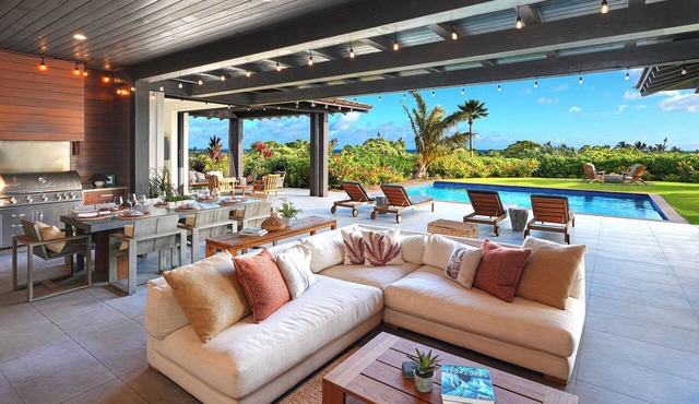 Hale Pomaika'i Mau: Luxury Home w/Ocean View, Outdoor Shower, Pool, Hot Tub & AC