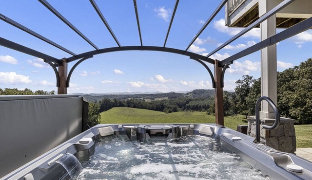 Halewood Farm in Marshall:Lovely Mountain Home, Great Views & Amenities!