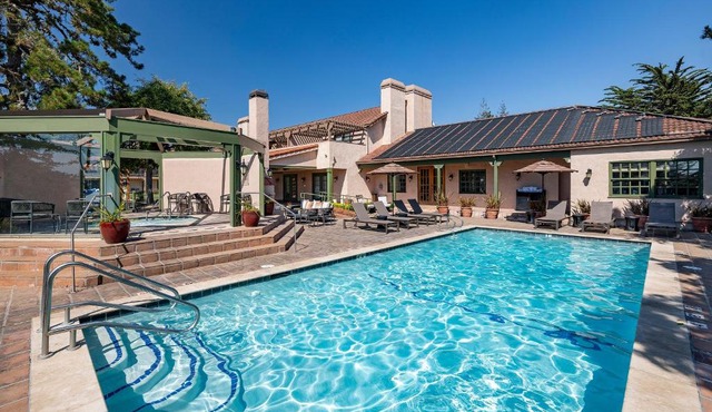 Half Moon Bay Lodge