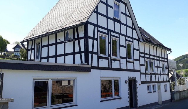 Half-timbered house with 5 bedrooms near Winterberg