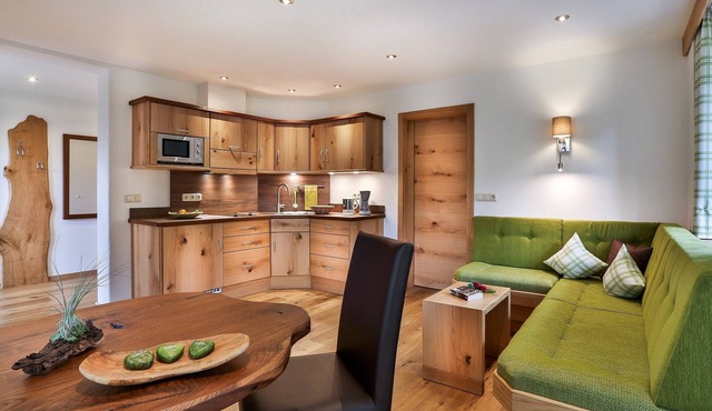 Halsalm- 2-Zimmer Ferienwohnung, 2 Pers., Dusche/WC, Südbalkon, 50 qm, TV, Küche, separates Schlafzimmer, inkl. Frühstück