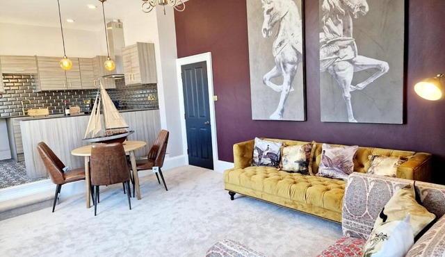 Hamilton - The Hyde Luxury Let