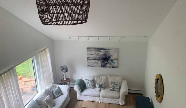 Hampton Bays Vacation Delight- Heated Pool, Minutes to Beach