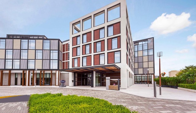Hampton by Hilton Dubai Al Seef