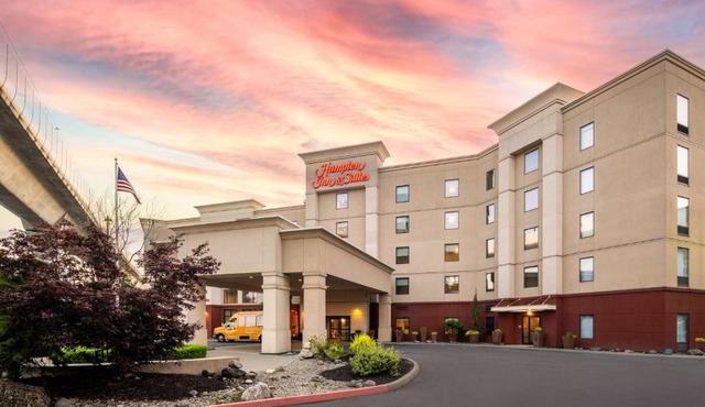 Hampton Inn and Suites Seattle - Airport/28th Avenue