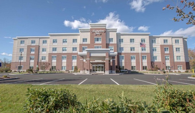 Hampton Inn by Hilton Amesbury, MA