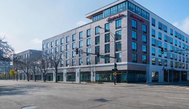 Hampton Inn Chicago North-Loyola Station, Il