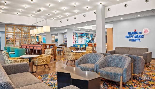 Hampton Inn Chicago North-Loyola Station