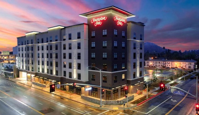 Hampton Inn Riverside Downtown Convention Center