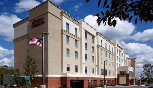 Hampton Inn & Suites Pittsburgh Airport South/Settlers Ridge