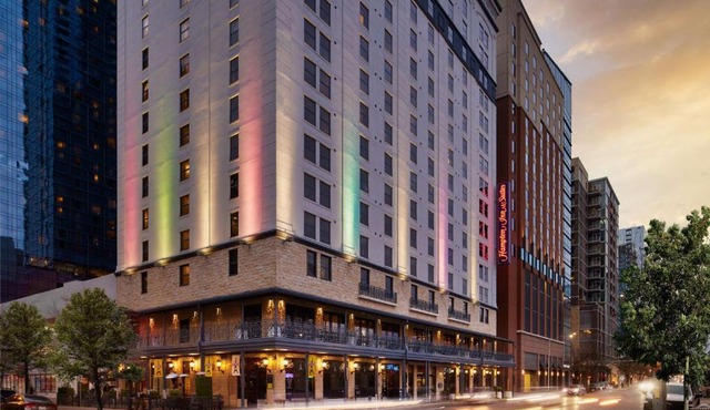 Hampton Inn & Suites Austin - Downtown