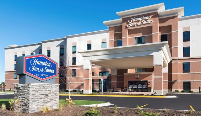 Hampton Inn & Suites by Hilton Chicago Schaumburg IL