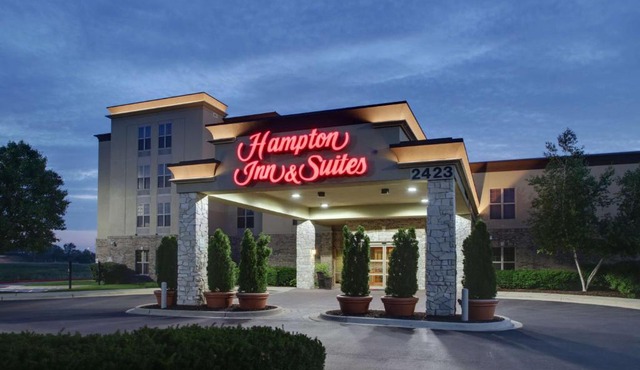 Hampton Inn & Suites Chicago/Aurora