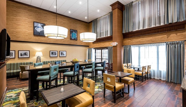 Hampton Inn & Suites Florence Center