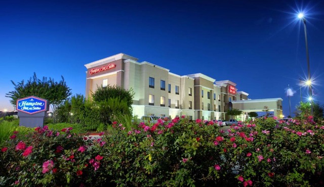 Hampton Inn & Suites Houston Rosenberg