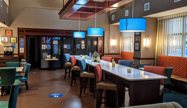 Hampton Inn & Suites Jacksonville - Beach Blvd/Mayo Clinic