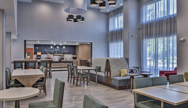 Hampton Inn & Suites Keene