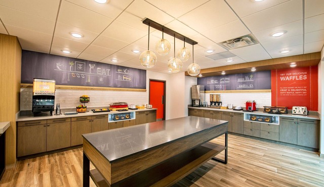 Hampton Inn & Suites Keller Town Center