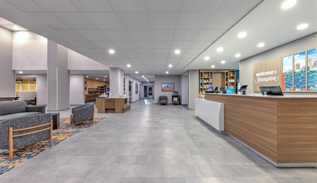 Hampton Inn & Suites Little Rock Airport