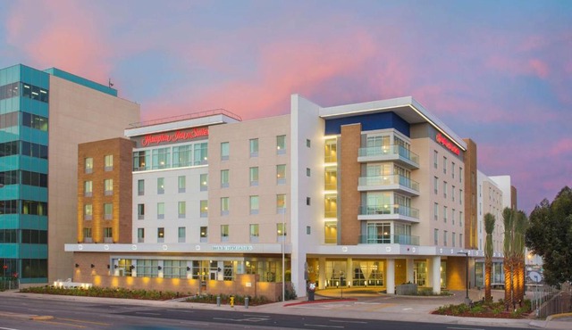 Hampton Inn & Suites LAX El Segundo