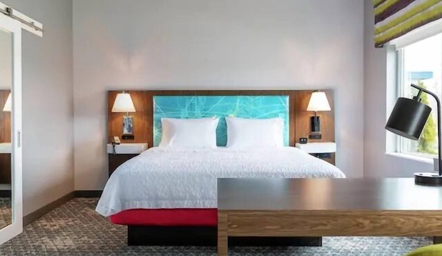 Hampton Inn & Suites Marshfield