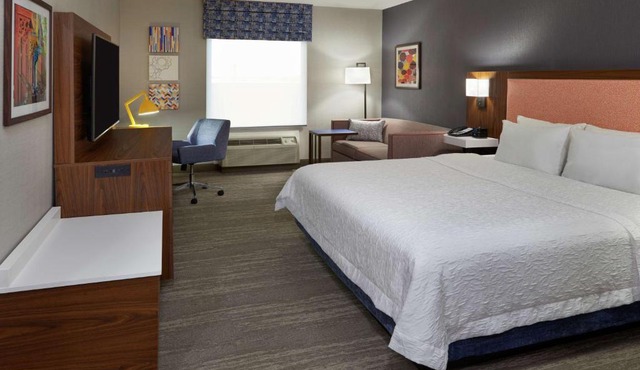 Hampton Inn & Suites Montreal-Dorval