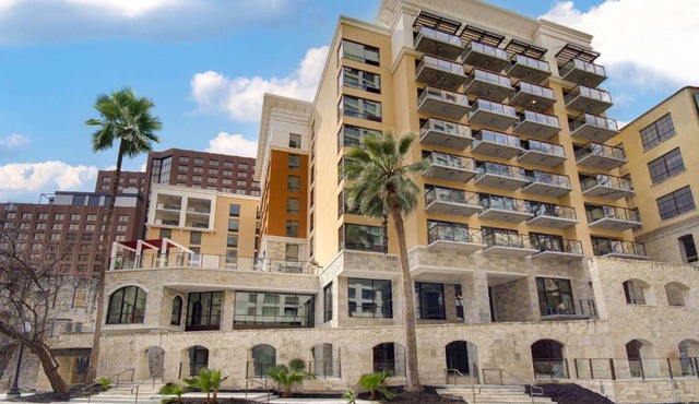 Hampton Inn & Suites on the San Antonio Riverwalk