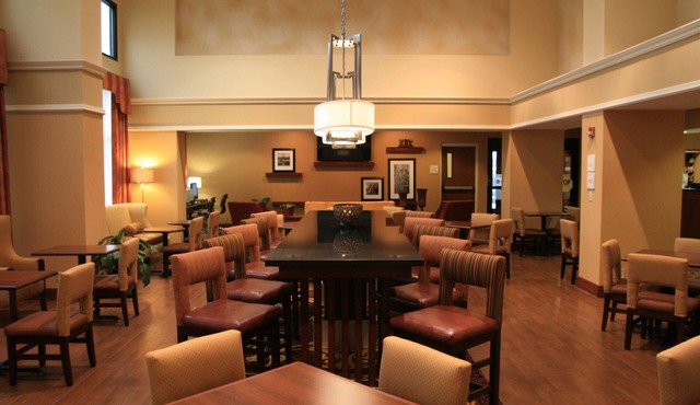 Hampton Inn & Suites Springfield-Southwest