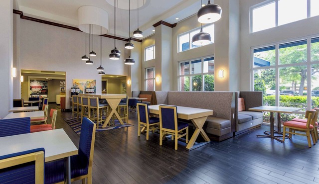 Hampton Inn & Suites Tallahassee I-10/Thomasville Road, FL