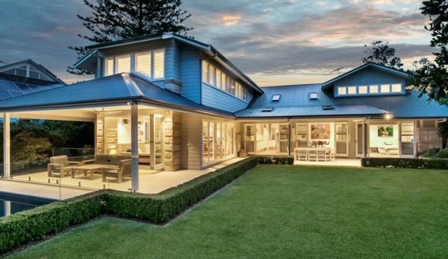 Hamptons Home with pool in Prime North Avalon - Steps to Beach & Cafe
