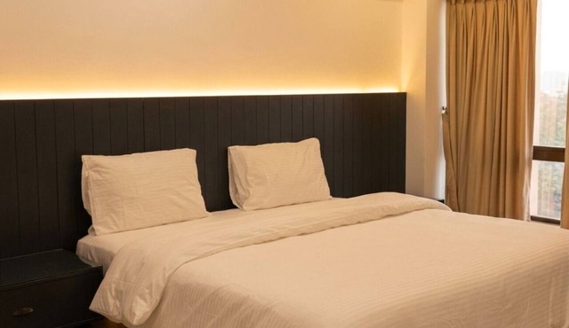 Hamsun Deluxe Double Room Clifton Karachi