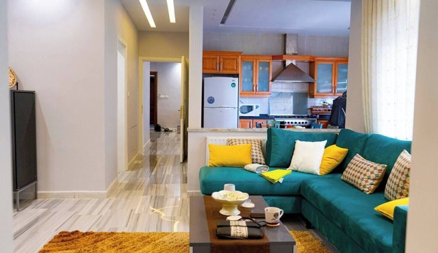 Hanan Residence - 01 - 3BR Der Ghbar