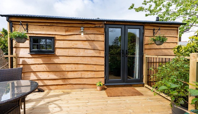 Handcrafted Shepherd's Hut & Shower