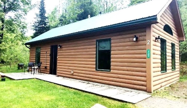 Handicapped Accessible Log Cabin Rental near Smugglers' Notch Park, Vermont