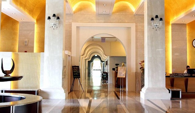 Happiness CC Hotel