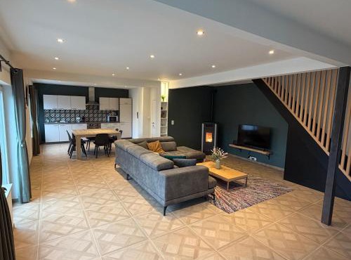 Happy Duplex