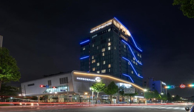 Harbor Park Hotel