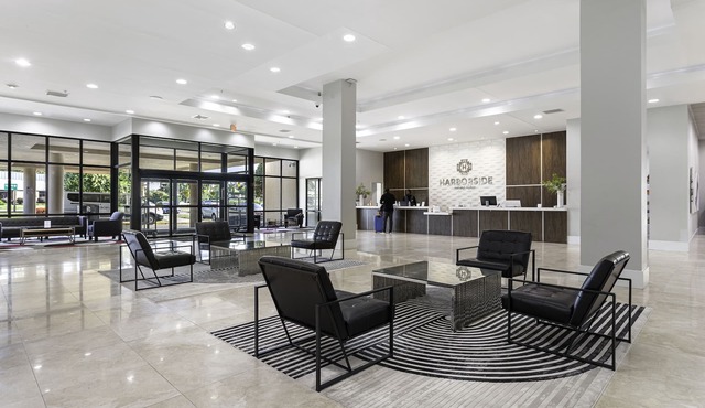 Harborside Hotel