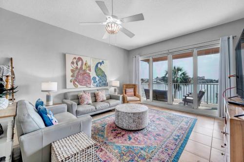 Harborview Grande Unit 207