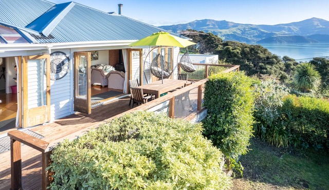 Harbour Views - Akaroa Holiday Home