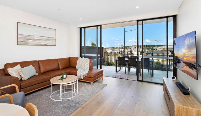 Harbourside Delight - Waterfront Oasis
