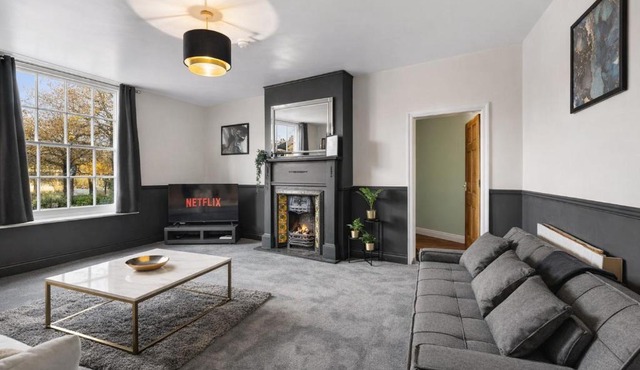 Harbourside Heaven in Bristol - Sleeps 8