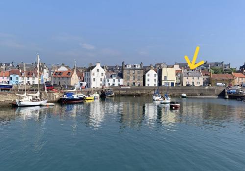 Harbourside- home by the sea in coastal village
