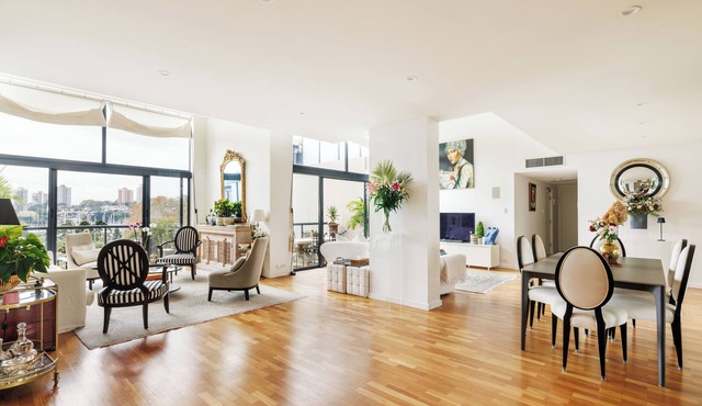 Harbourside Penthouse Luxury In The Exclusive 'Marina One' with Private Rooftop